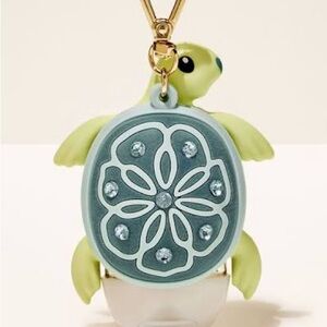NWT Bath and Body Works Sea Turtle Pocket Bac Holder.